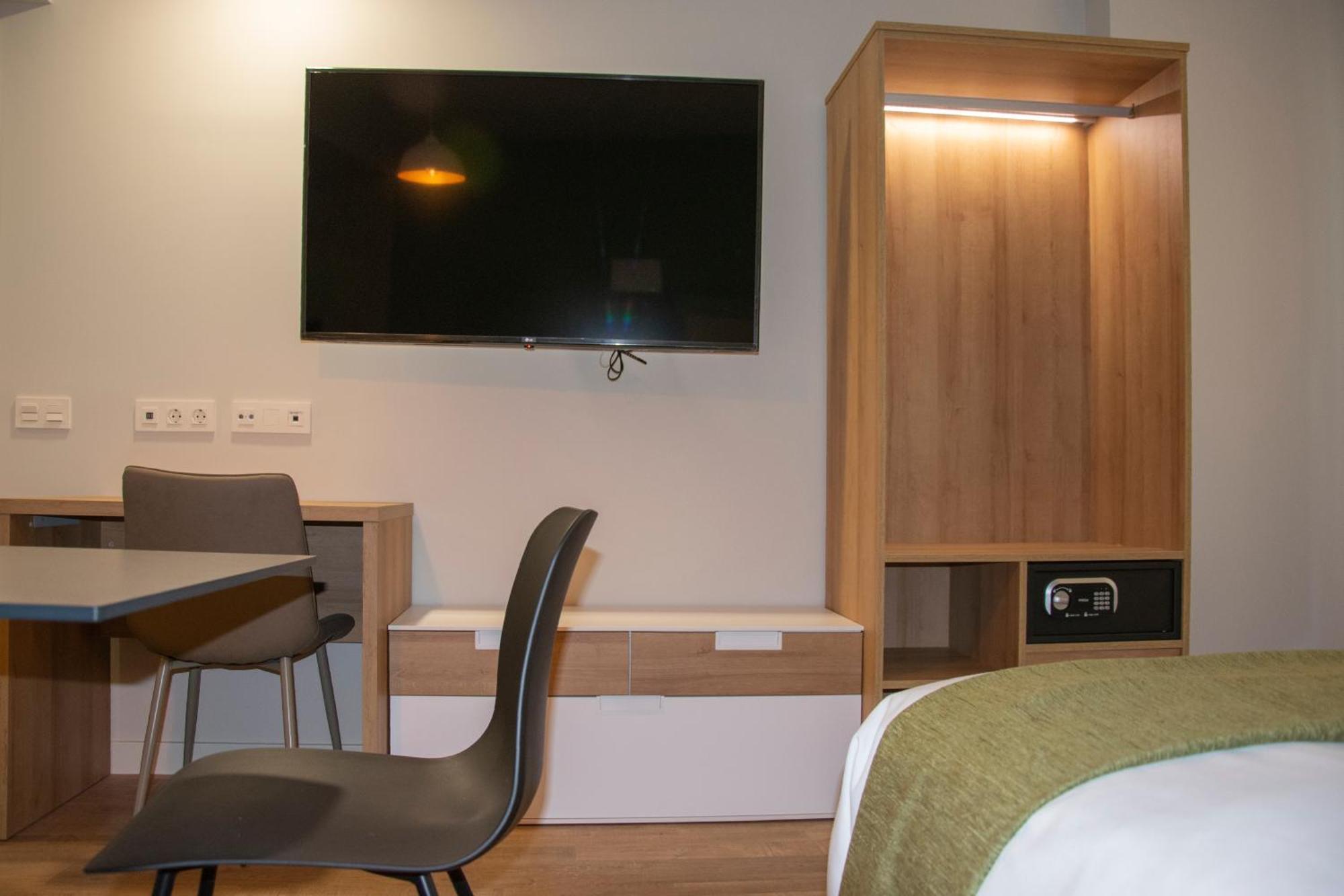 Aparthotel Essenzia De Castilla Aranda de Duero Extérieur photo